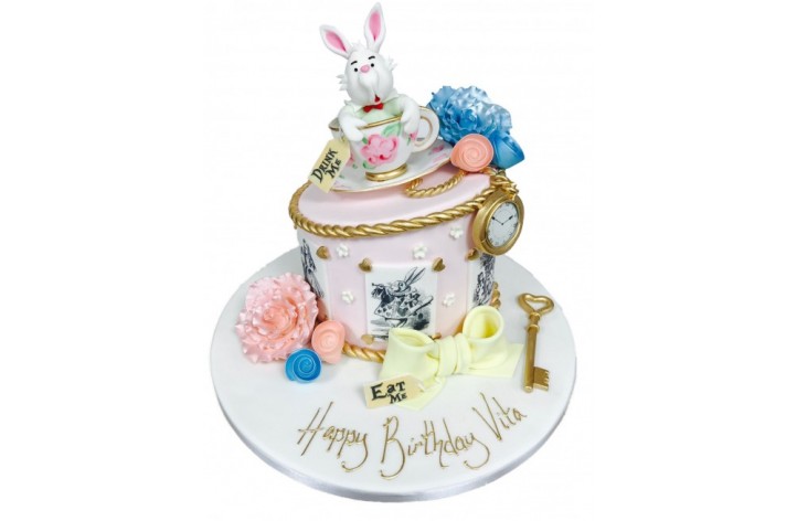 Alice in Wonderland White Rabbit Cake
